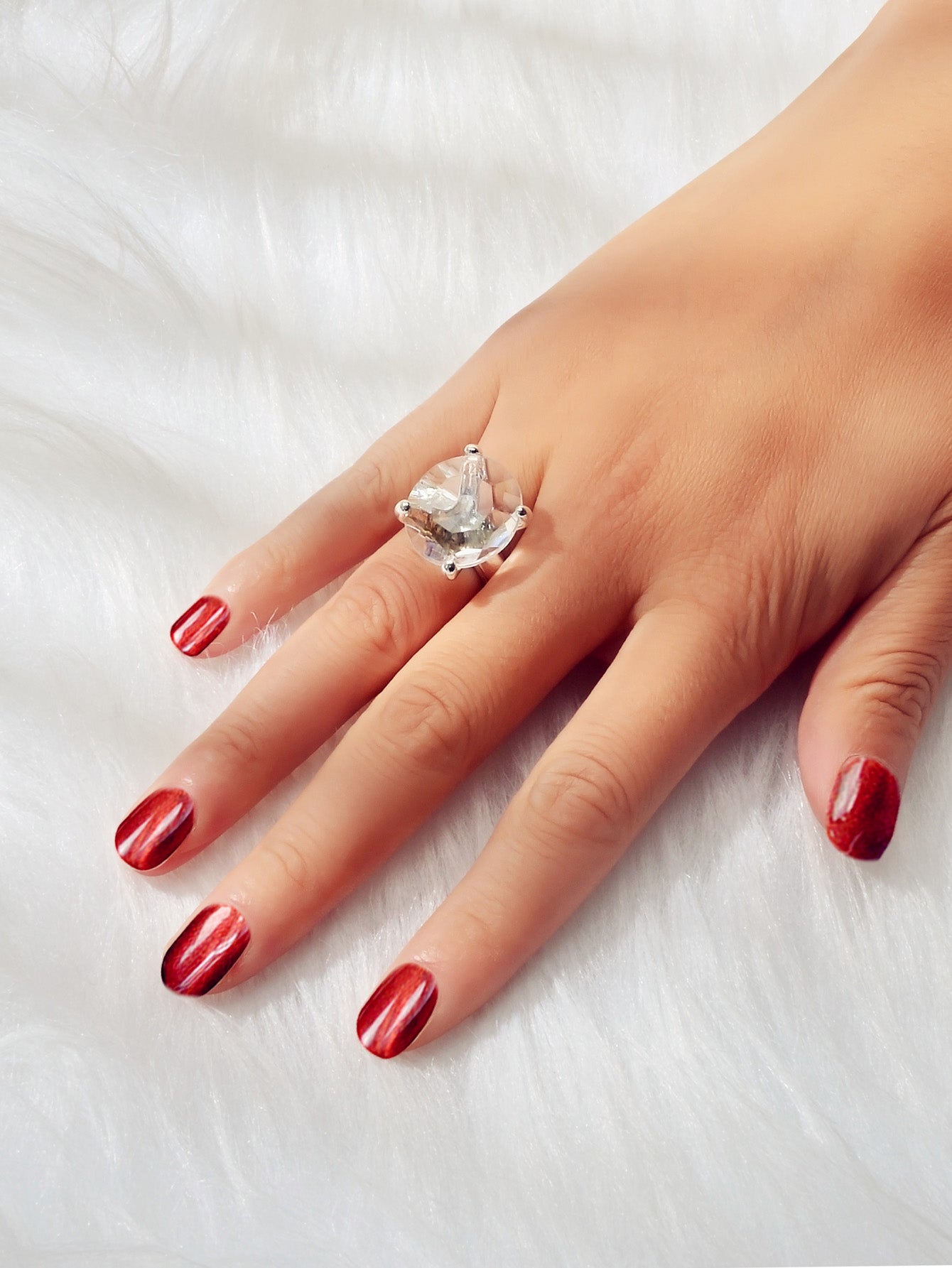 Perfect Engagement Gift Big Transparent Simulated Crystal Finger Ring Women Band