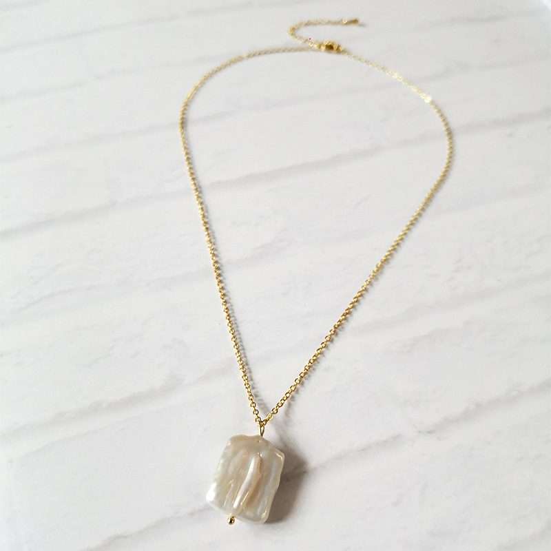 Freshwater Pearl Hartley Pendant Necklace
