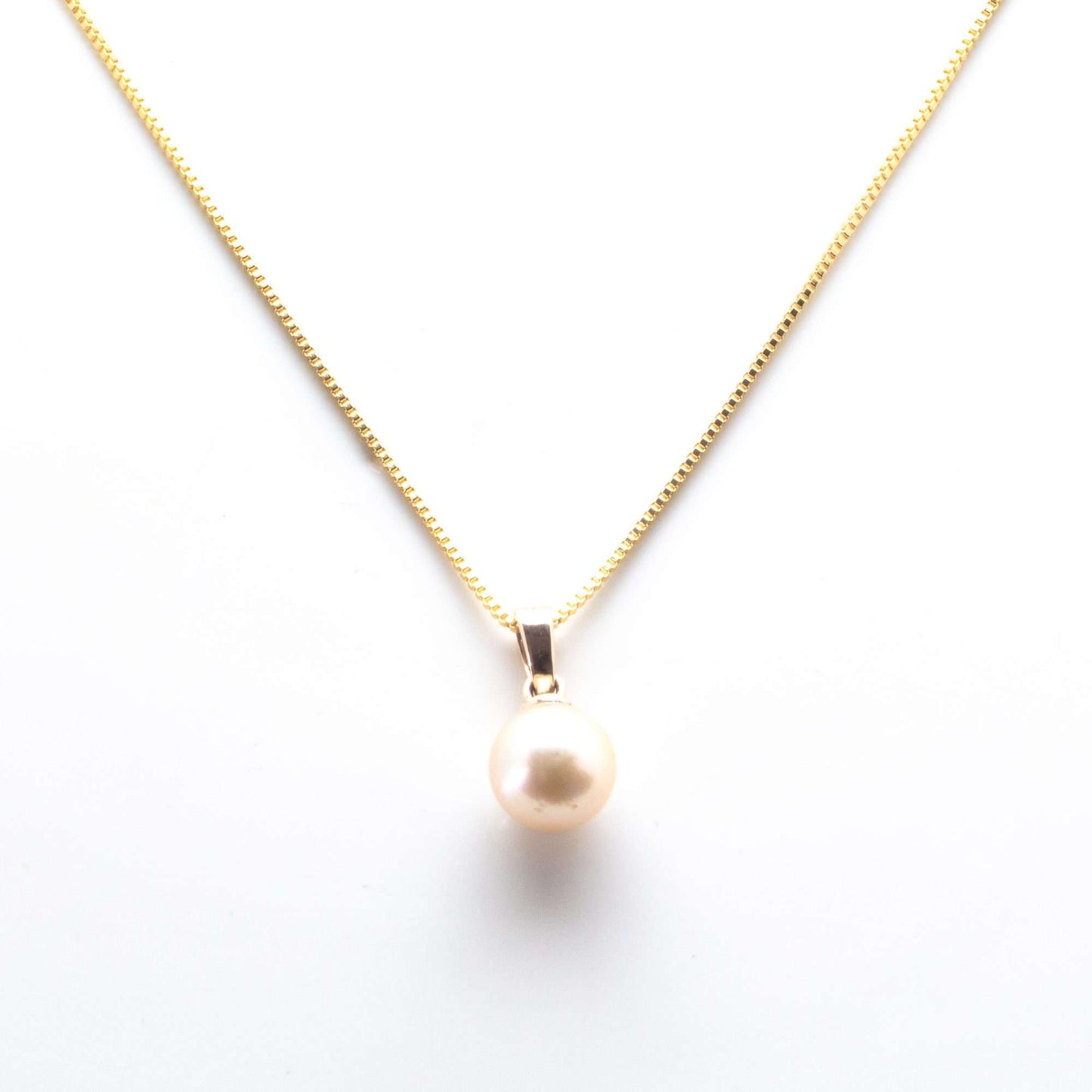 South Sea Golden Pearls in 10 CT Gold Seoul Pendant 8.5 - 9.5 MM AA+