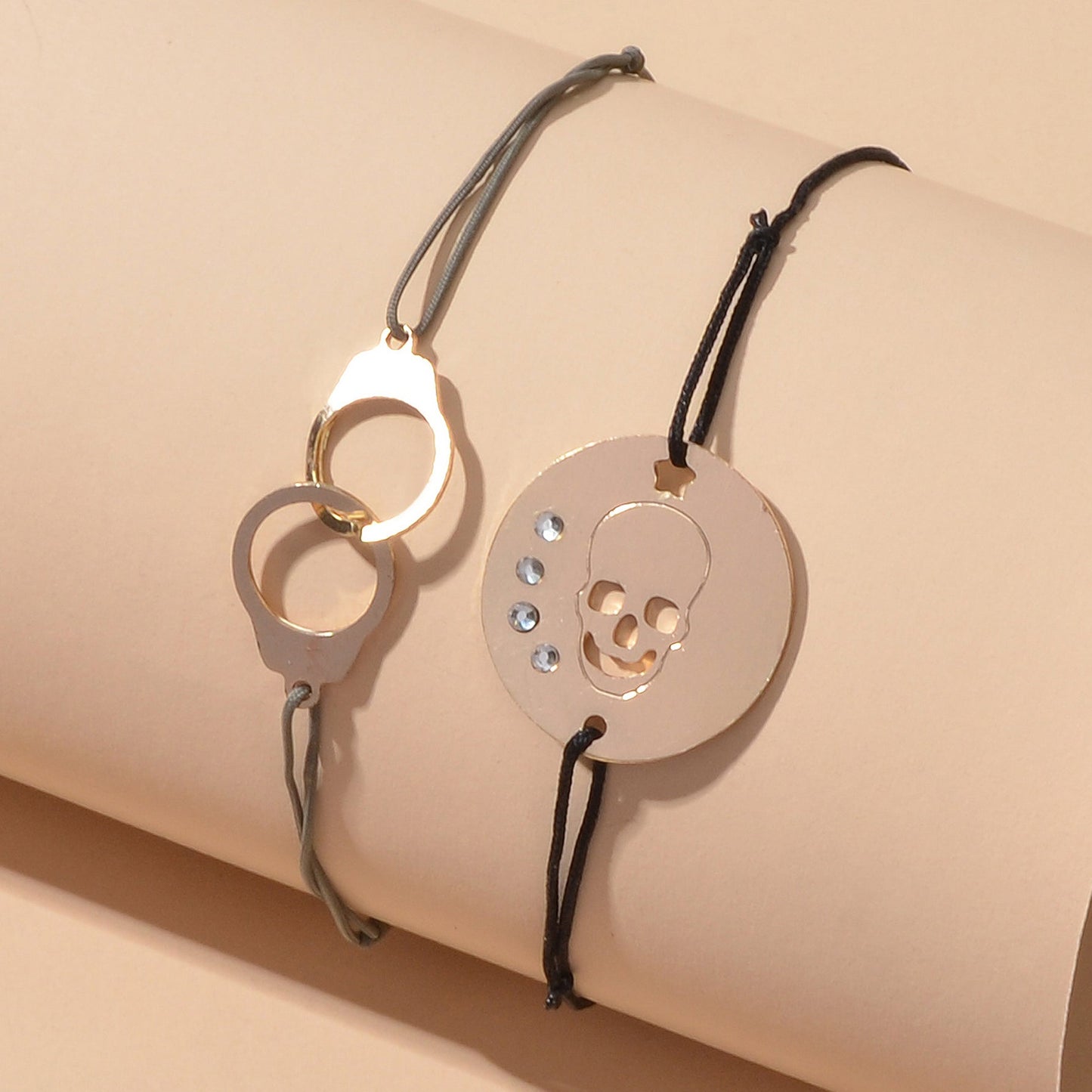 2pcs Goth Punk Hip Hop Elastic Rope Skull Handcuffs Charm Pirate Bracelet Bangle