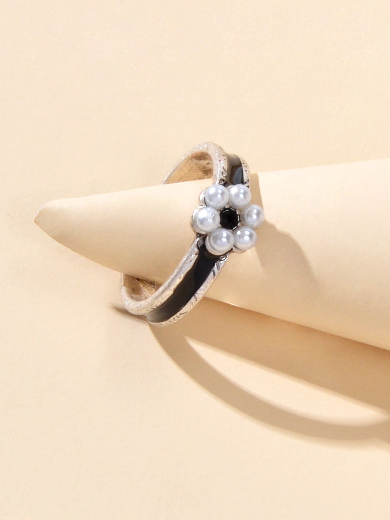 Retro Textured Jewellery Band Black Enamel Pearl Flower Open Cuff Finger Ring