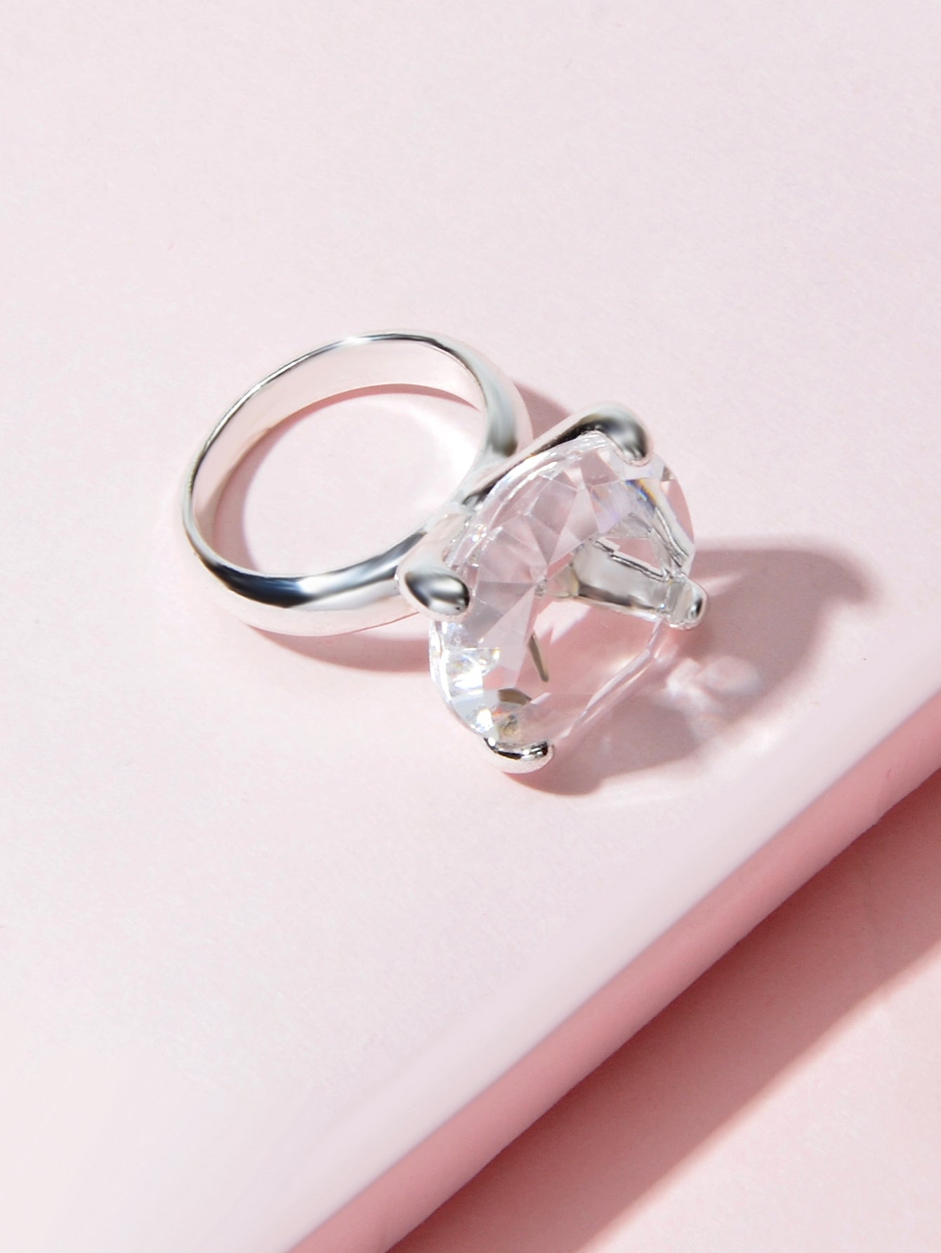 Perfect Engagement Gift Big Transparent Simulated Crystal Finger Ring Women Band