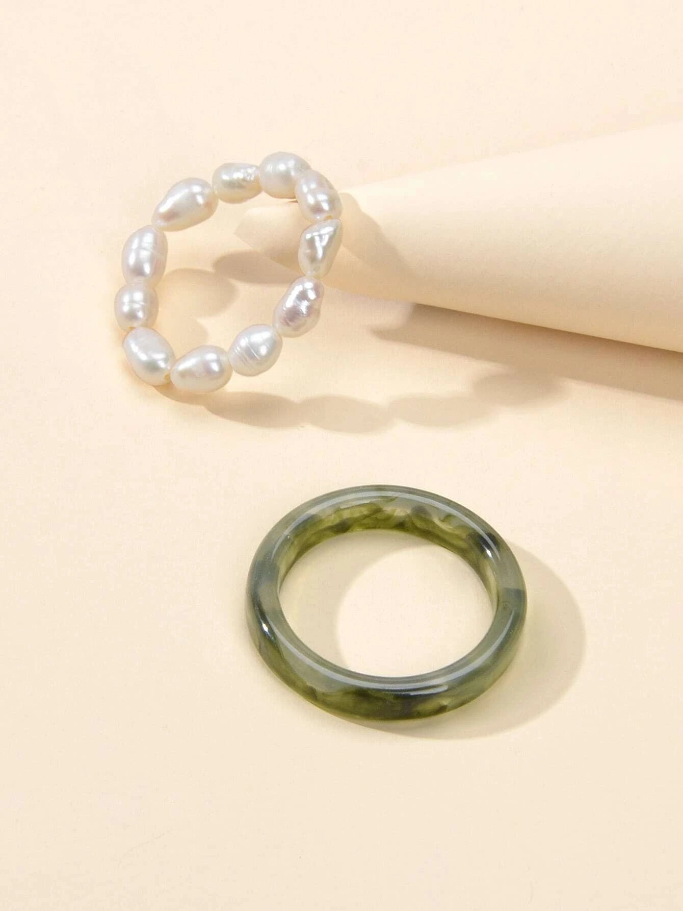 Feelontop 2pcs Pearl Elastic Retro Green Red Acrylic Ring New Women Accessories