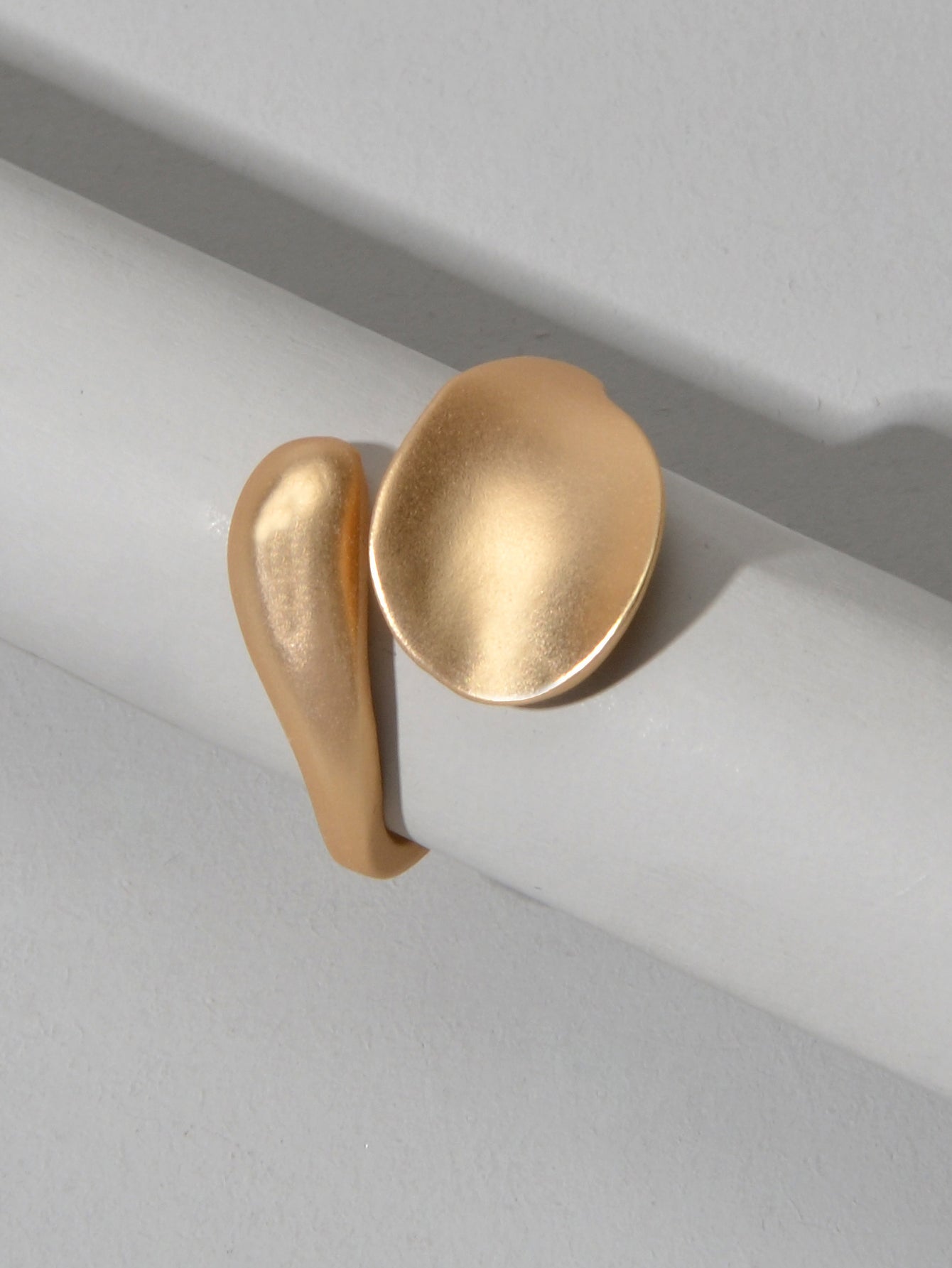 Female Minimalist Jewellery Gold Leaf Design Finger Ring Girl Wedding Party Band