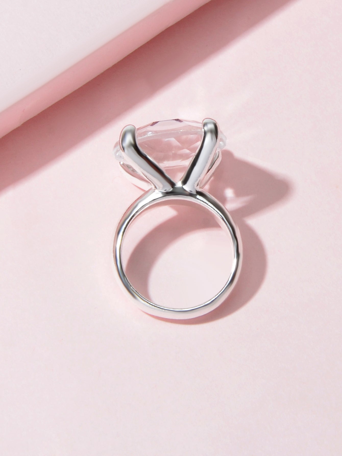 Perfect Engagement Gift Big Transparent Simulated Crystal Finger Ring Women Band