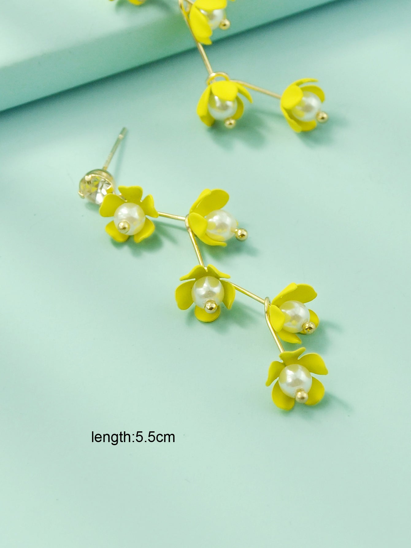 Exquisite Pearl Yellow Flower Dangle Pendant Earrings for Women Trendy Jewellery
