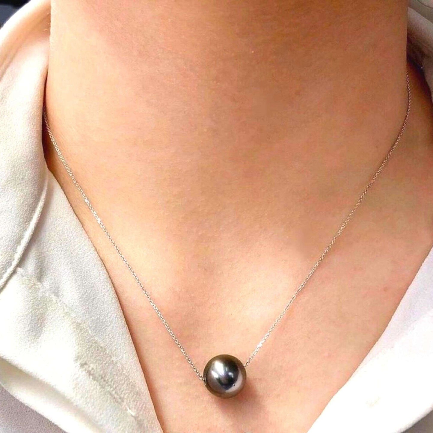 Tahitian Black Pearl Teva Pendant 12-13 mm