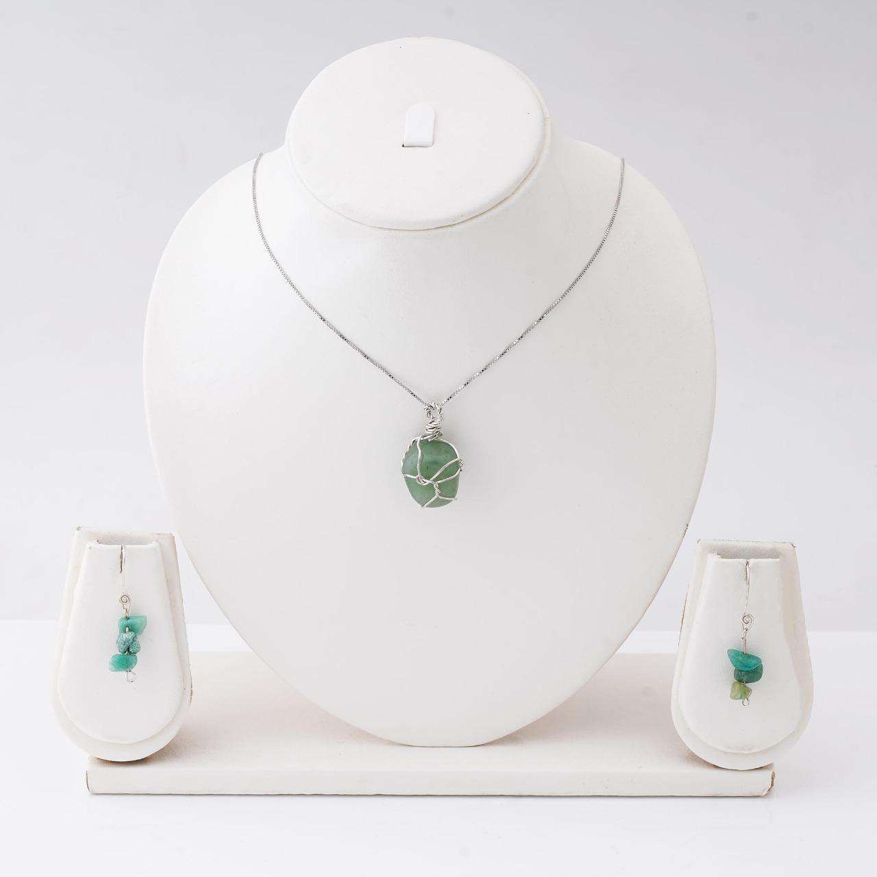 Handmade Set of Jade in its Natural form in Silver 925