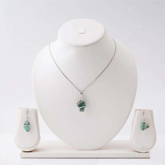 Handmade Set of Raw Emerald in its Natural form in Italian Silver