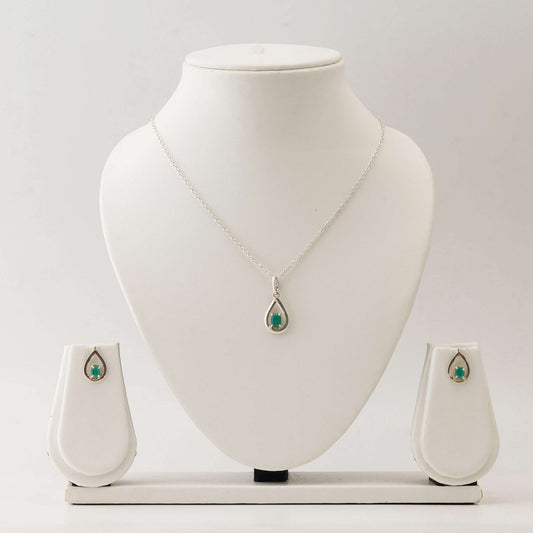 Oval Emerald Set with 0.75 - 1 CT Pendant and 1 - 1.5 CT Earrings in Italian Silver