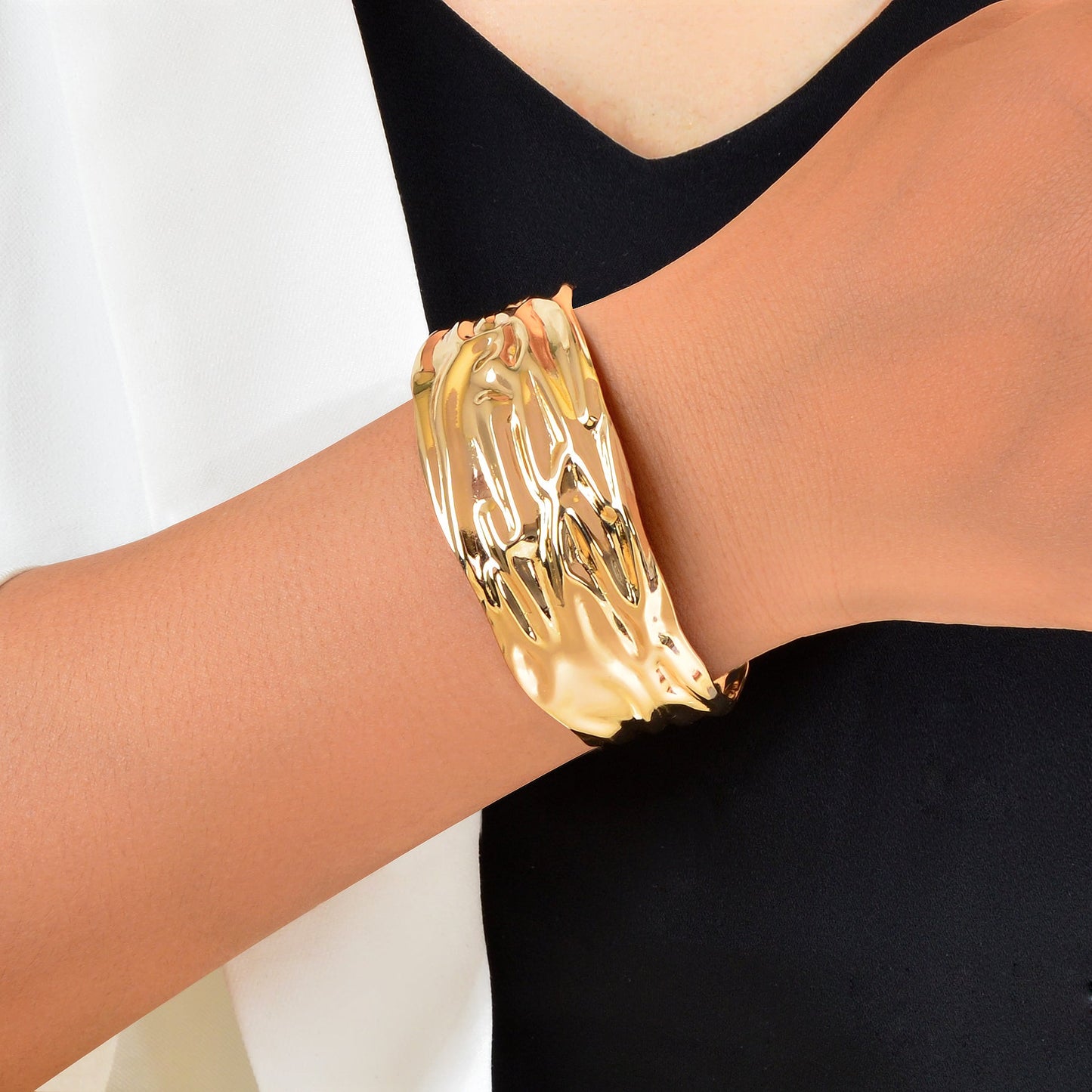 Stylish Golden Metal Wide Chunky Statement Open Cuff Bangle Geometric Jewelry